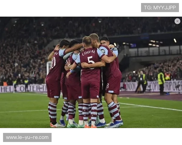 英超争冠形势激烈,曼城与阿森纳紧追不舍,谁能笑到最后?