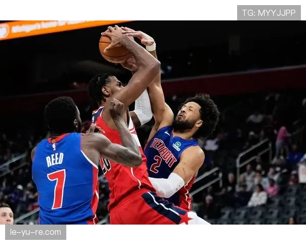 罗宾逊季后赛防守表现惊艳,成球队夺冠关键支柱 罗宾逊季后赛防守表现惊艳,成球队夺冠关键支柱