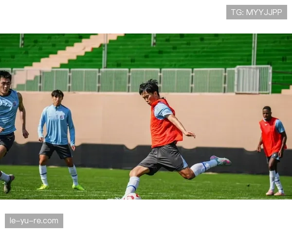 上海申花边路利用有限，进攻宽度为何不足？